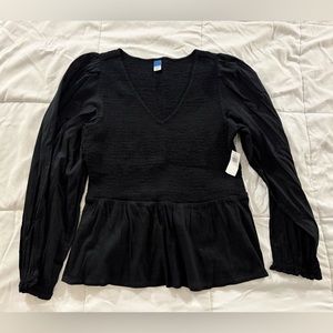 BNWT - Women’s black Old Navy peplum top/blouse - Size L